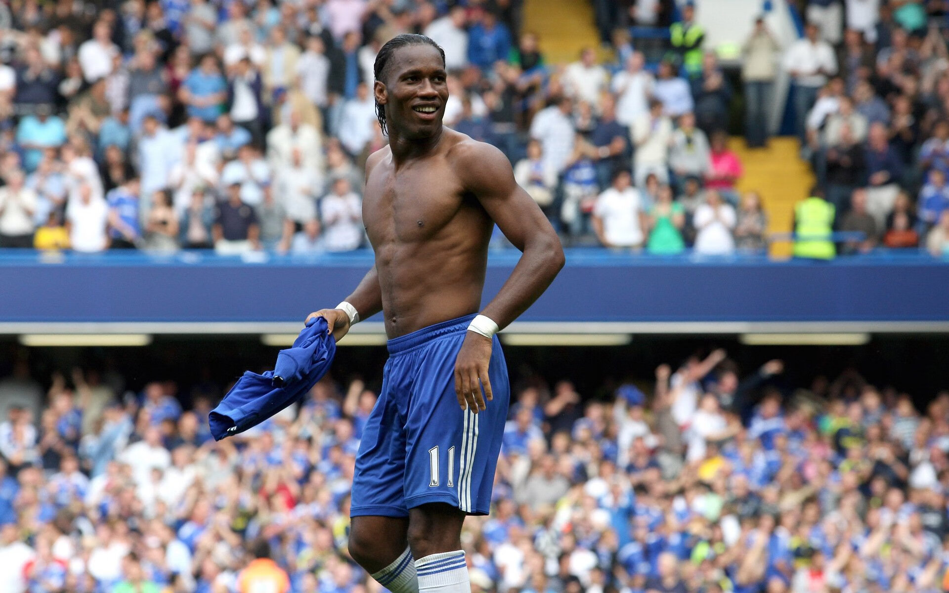 C罗回应梅西“世界杯终极成就”——伟大不由此定义,真正的传奇在于超越